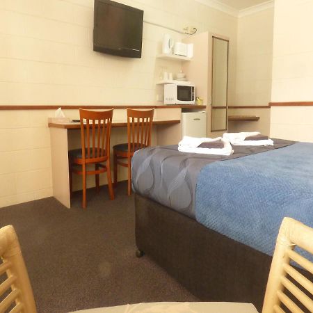 Banjo Paterson Motor Inn Townsville Exterior foto